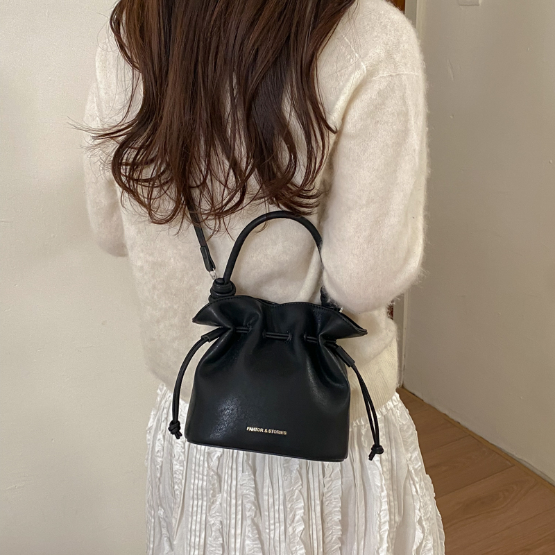 Bolsa Tiracolo Feminina de Cou - Luxury Bags Office avaliação e preço
