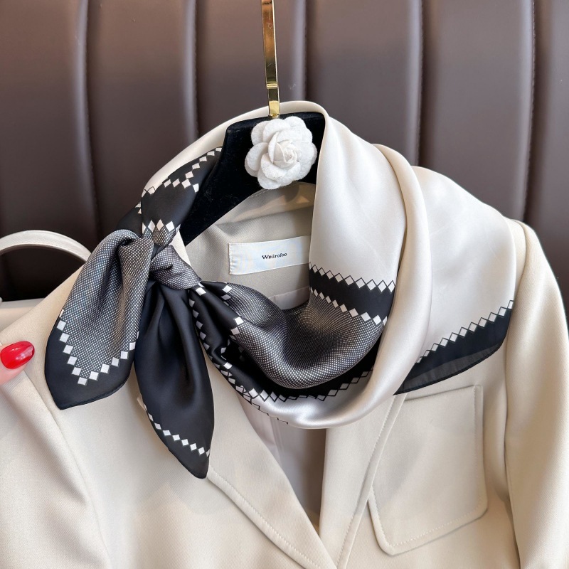 Novo luxo cavalo padrão lenço  - Luxury Bags Office avaliação e preço